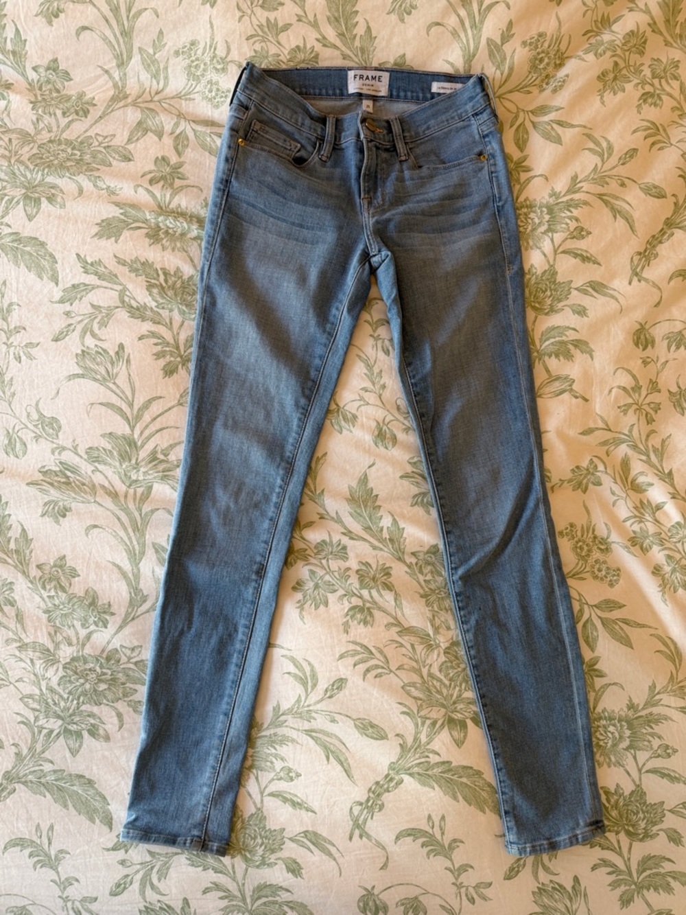 Frame Denim Skinny Jeans in Light Blue Wash